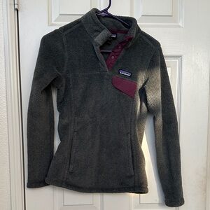 Patagonia Charcoal Fleece with Maroon Pocket